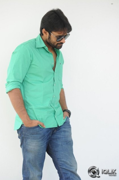 Sai-Dharam-Tej-Interview-About-Pilla-Nuvvu-Leni-Jeevitham